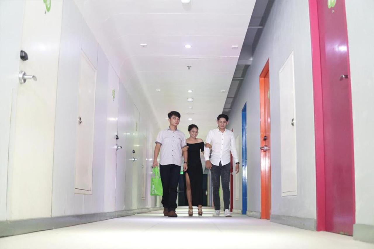 โรงแรมสิงคราชา ซีงาราจา ภายนอก รูปภาพ